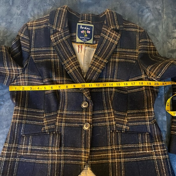 Boden Checkered Blazer in Navy and Gold - Picture 6 of 6